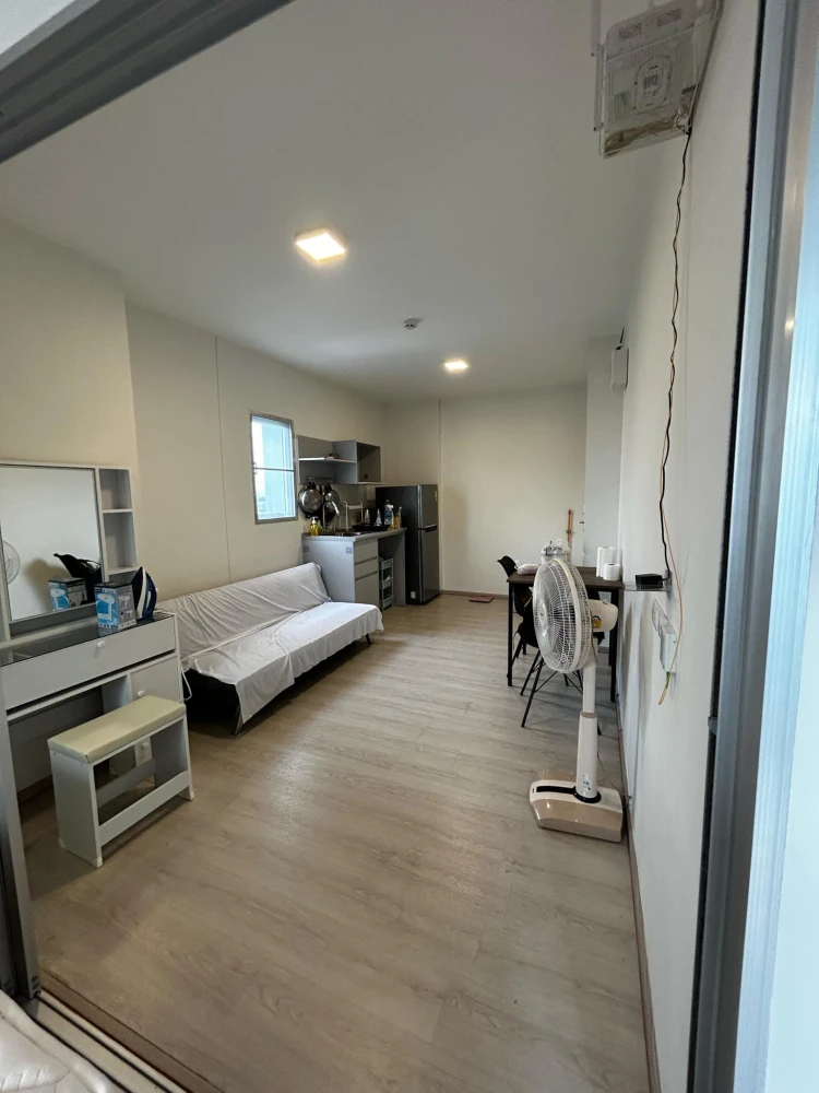 Plum Condo Extra Rama 2 for rent, fully furnished with windows on 2 sides, move in now, don't wait.