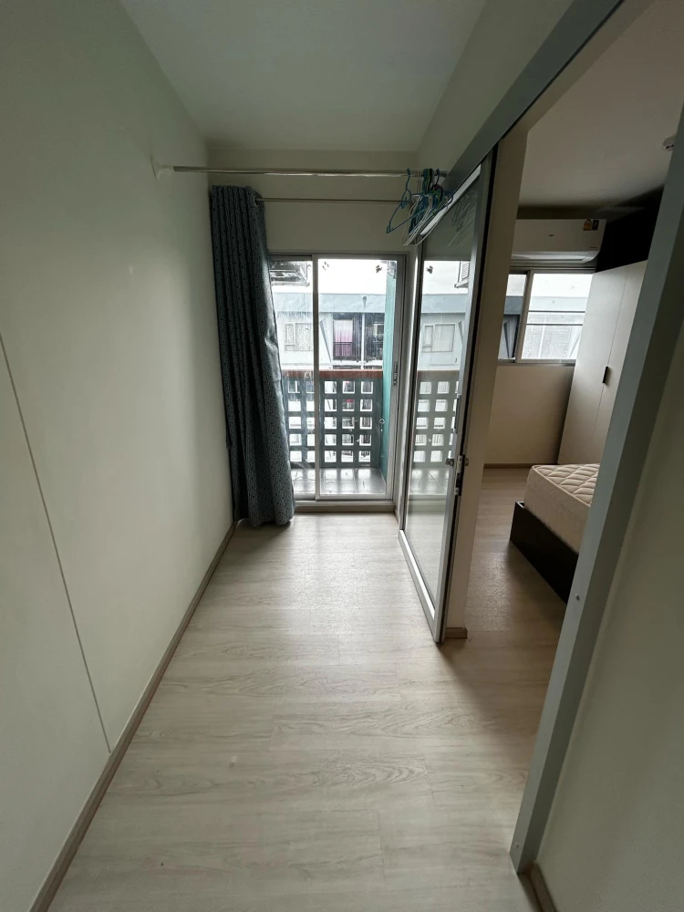 Plum Condo Extra Rama 2 for rent, fully furnished with windows on 2 sides, move in now, don't wait.