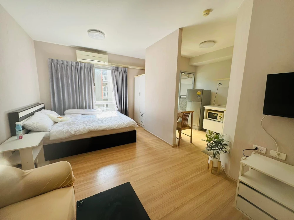 For rent: Plum Condo Ladprao 101, a nice room, fully furnished, just bring your bags and move in.