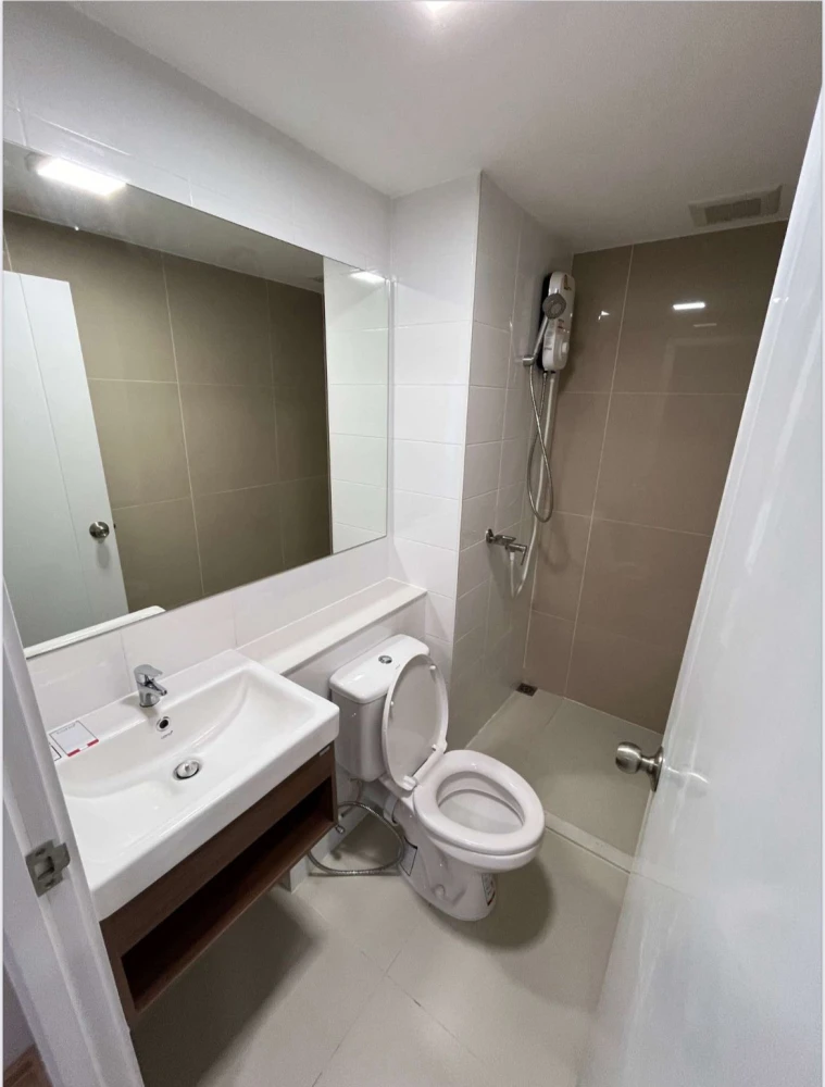 Plum Condo Mix Chaengwattana for rent, 2 bedrooms, spacious living area, fully furnished. Book now!