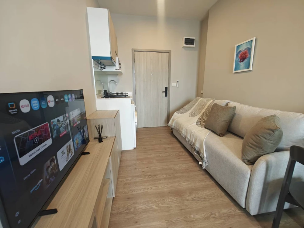 Plum Condo New West for rent, fully furnished and equipped with appliances. If you don't reserve, you'll miss out!
