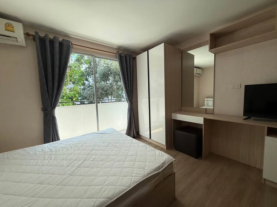 Plum Condo Paholyothin 89, 2nd floor, fully furnished, for rent. Book now!
