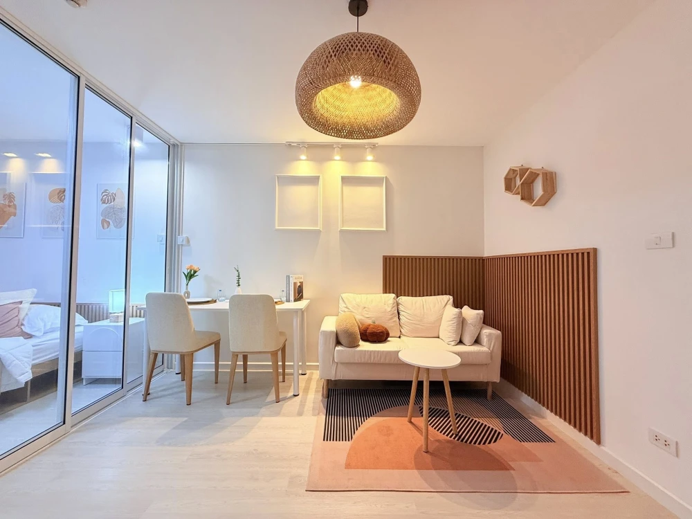 Plum Condo Paholyothin 89 for rent, 2nd floor, beautiful room, fully furnished, super cool. If interested, hurry and reserve now.