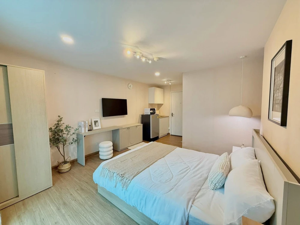 Plum Condo Paholyothin 89, 2nd floor, for rent. Beautifully furnished and ready to move in. Book now!