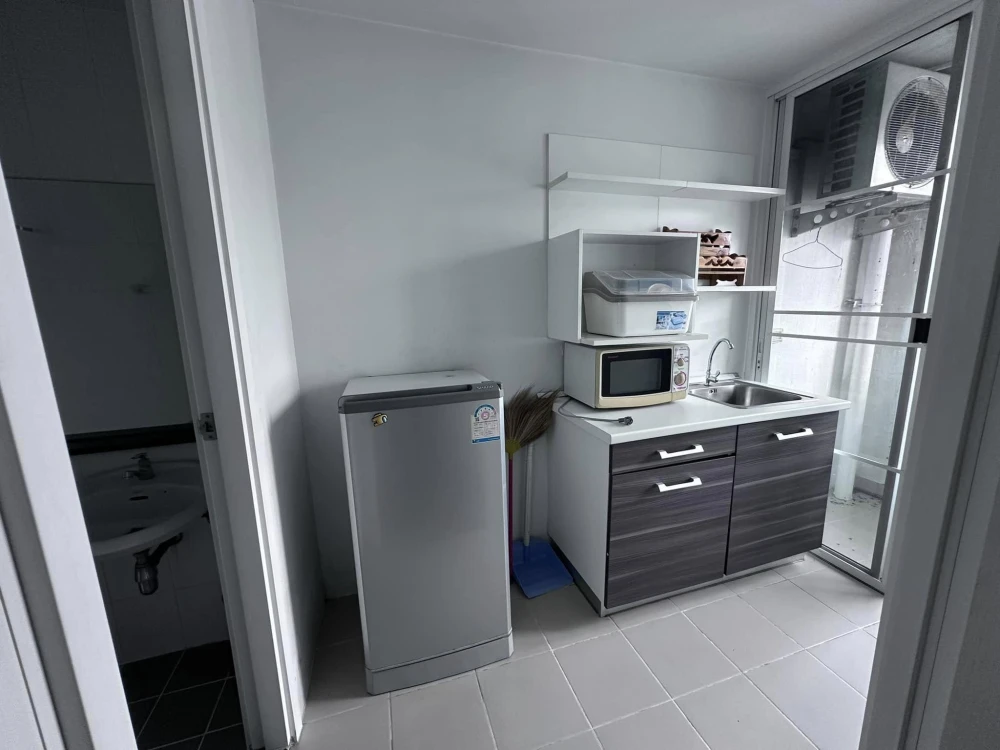 Plum Condo Paholyothin 89 for rent, 8th floor, nice room, fully furnished, book now.