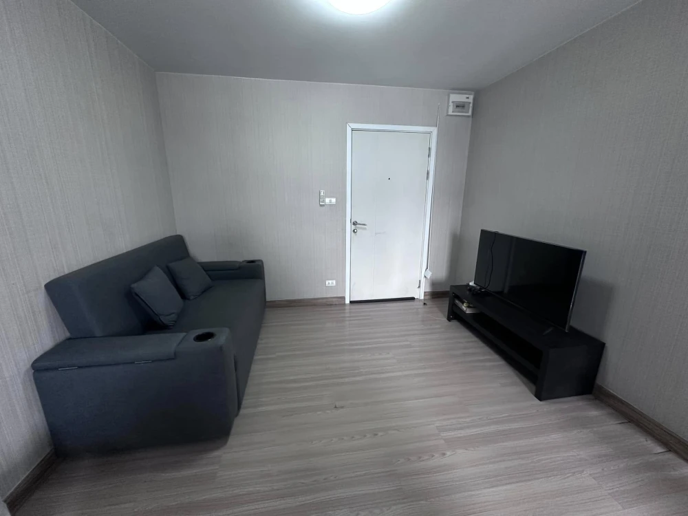Plum Condo Paholyothin 89 for rent, 8th floor, nice room, fully furnished, book now.