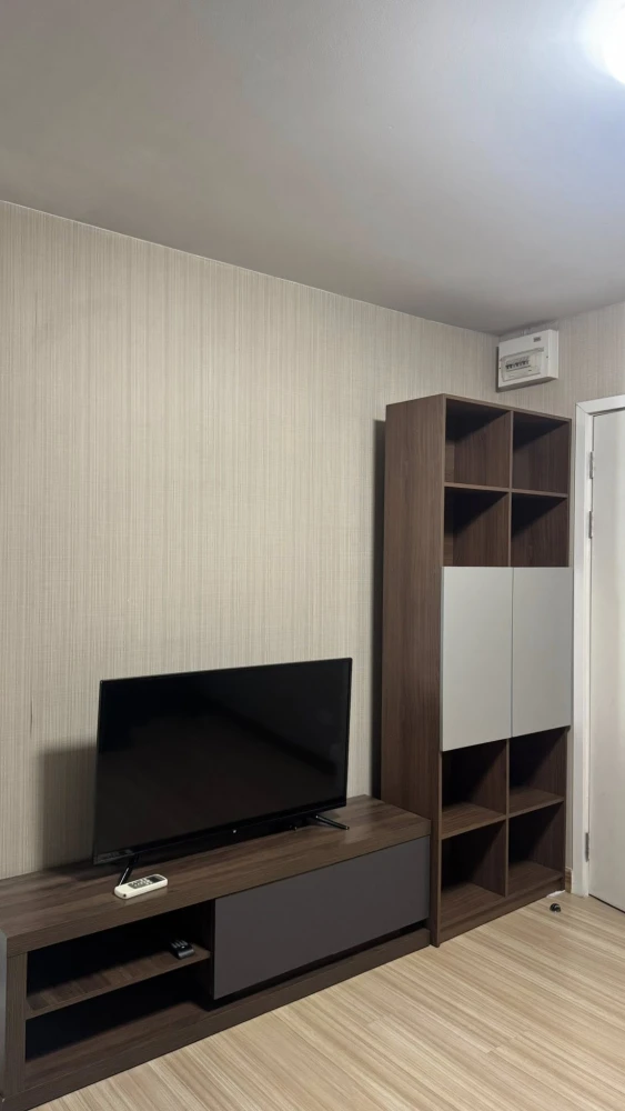 Plum Condo Paholyothin 89, 8th floor, for rent. Nice, fully furnished. Book now before it's too late!