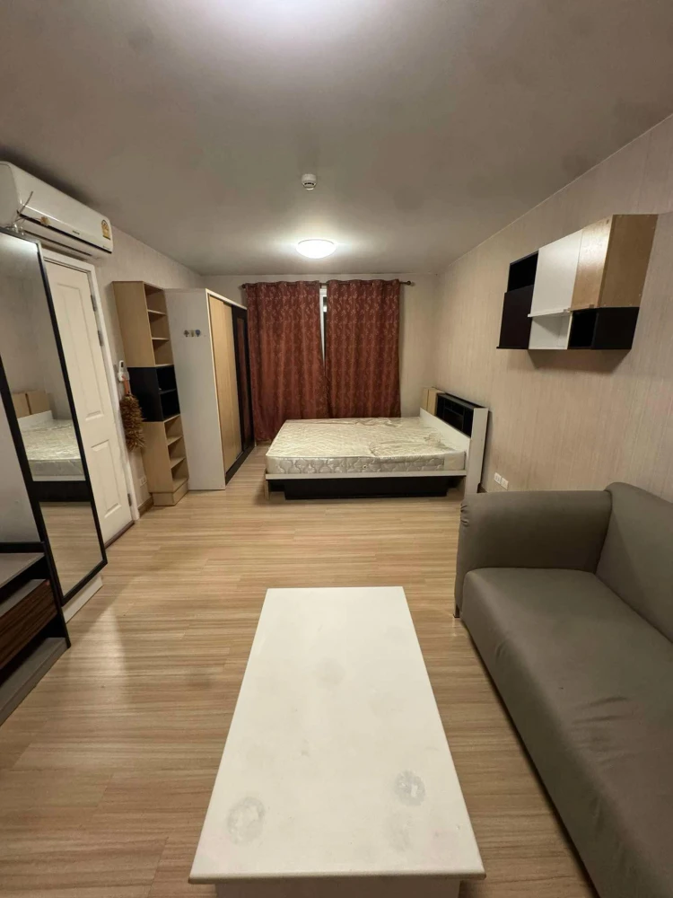 For rent: Plum Condo Paholyothin 89, 8th floor, fully furnished room, nice to live in, book now, don't miss out.