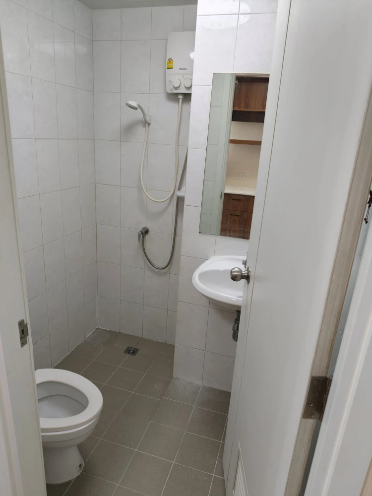 Plum Condo Paholyothin 89, Phase 3, 5th floor, fully furnished unit for rent. Book now! Hurry!