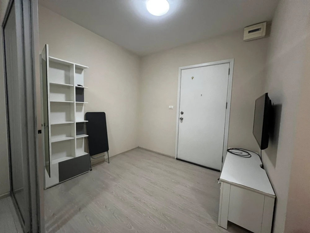 Plum Condo Park Rangsit for rent, 1st floor, pool view, beautiful room, fully furnished, ready to move in. Book now!
