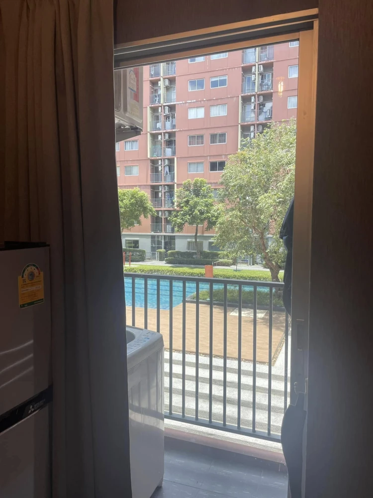 For rent: Plum Condo Park Rangsit, 2nd floor, pool view, beautiful room, fully furnished, ready to move in, reserve now.