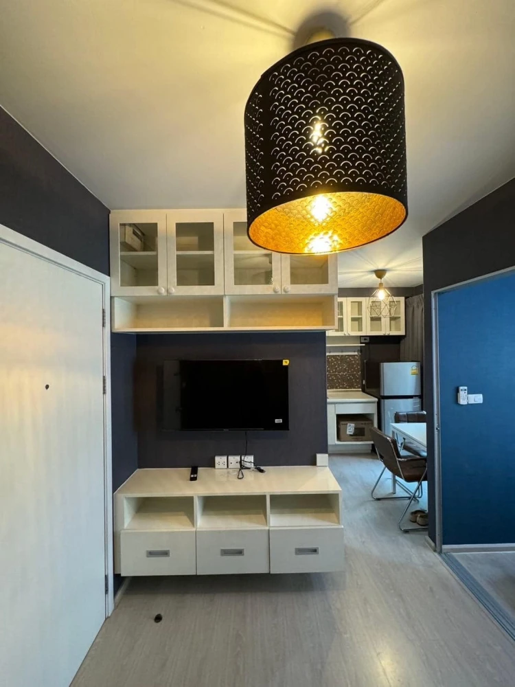 For rent: Plum Condo Park Rangsit, 2nd floor, pool view, beautiful room, fully furnished, ready to move in, reserve now.