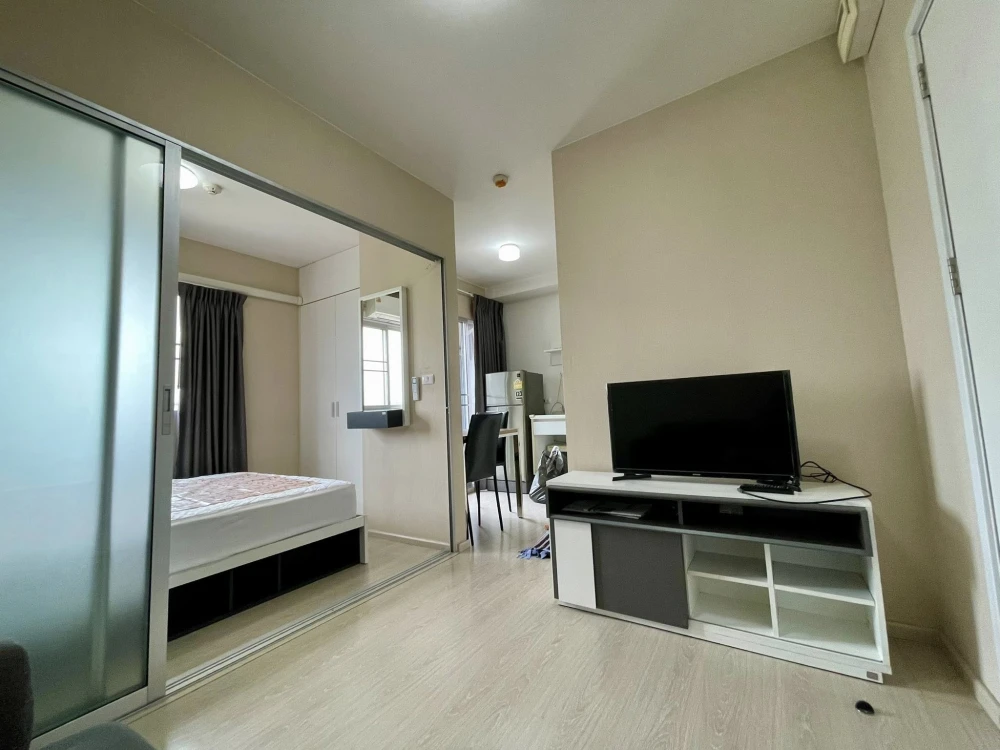 For rent: Plum Condo Park Rangsit, 4th floor, nice room, fully furnished, book now, don't miss out.