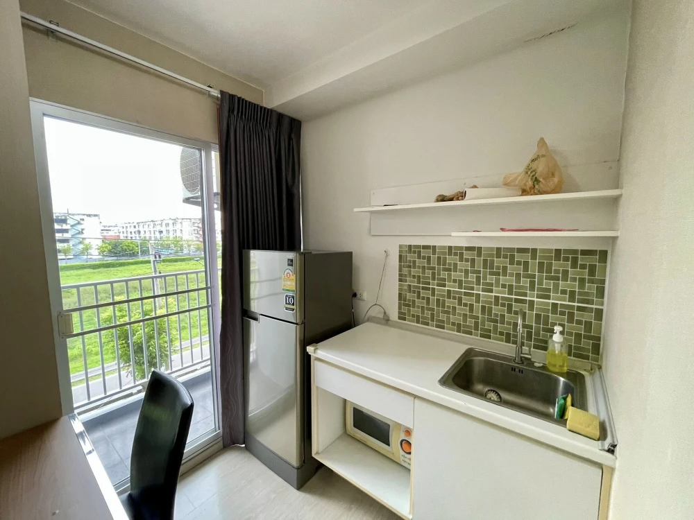 For rent: Plum Condo Park Rangsit, 4th floor, nice room, fully furnished, book now, don't miss out.