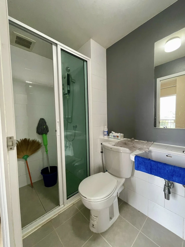 For rent: Plum Condo Park Rangsit, 4th floor, nice room, fully furnished, book now, don't miss out.