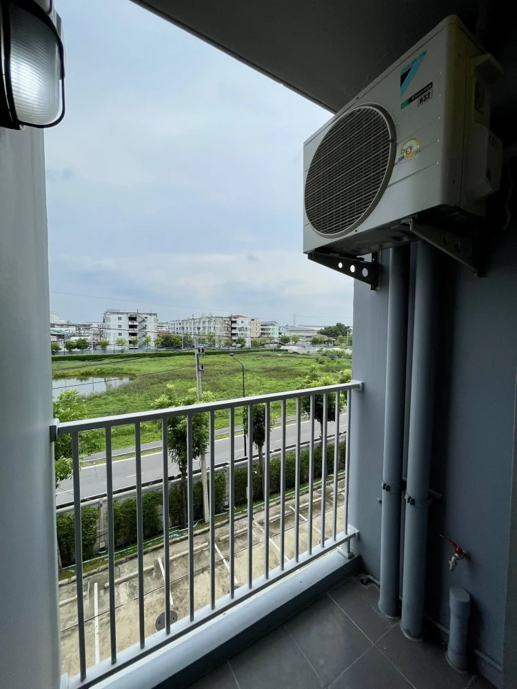 For rent: Plum Condo Park Rangsit, 4th floor, nice room, fully furnished, book now, don't miss out.