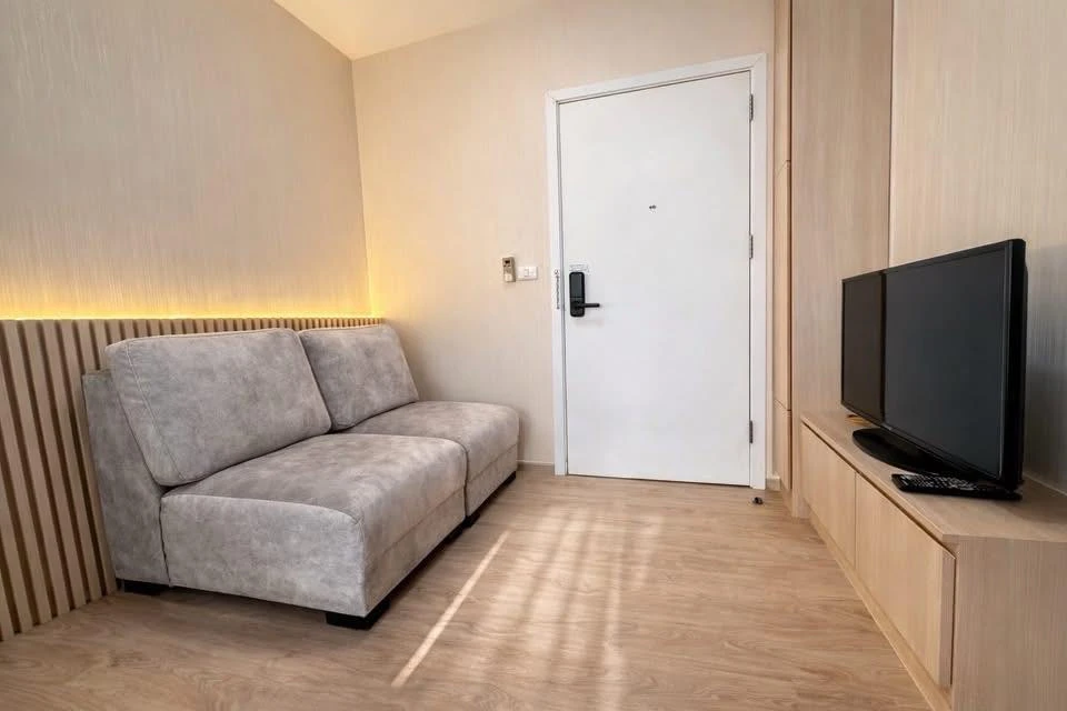 Plum Condo Park Rangsit for rent, 6th floor. Great view, breezy, beautiful room, fully furnished. Book now!