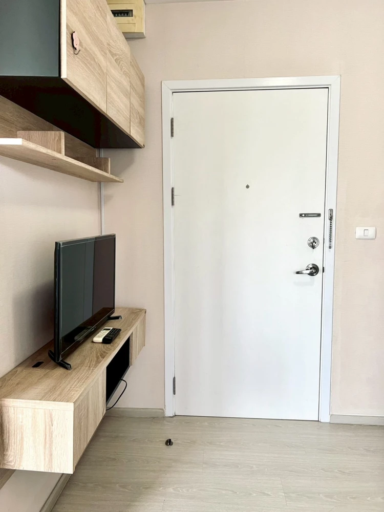 Plum Condo Park Rangsit for rent, 7th floor, corner unit, exterior view, fully furnished, very livable. Book now!