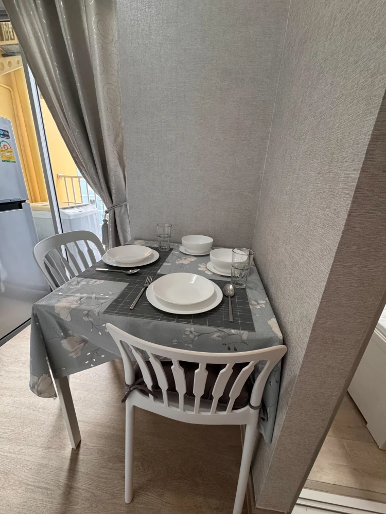 Plum Condo Park Rangsit for rent, 8th floor, pool view, fully furnished, nice room, reserve now before it's gone.