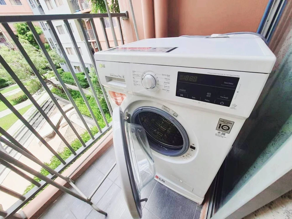 Plum Condo Park Rangsit for rent, pool view, partitioned room with complete decorations, book now