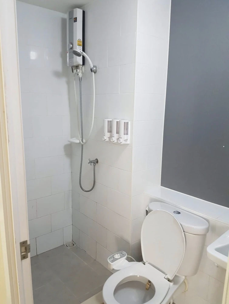 Plum Condo Park Rangsit for rent. Nice room, great location, fully furnished. Just bring your bags and move in!
