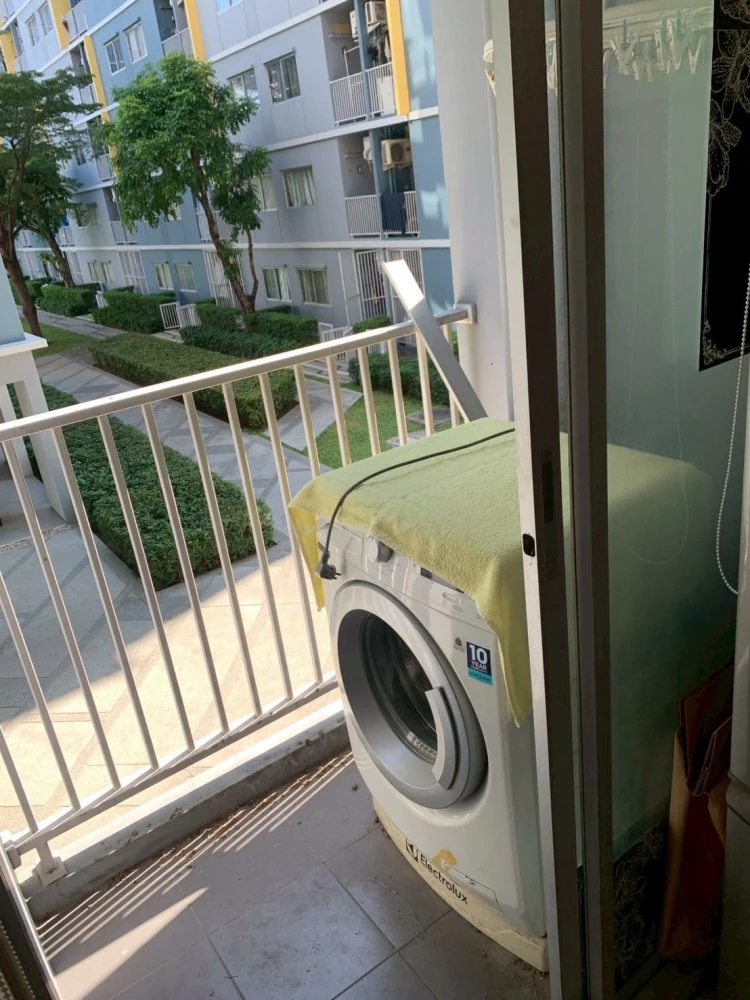 Plum Condo Park Rangsit for rent. Nice room, great location, fully furnished. Just bring your bags and move in!
