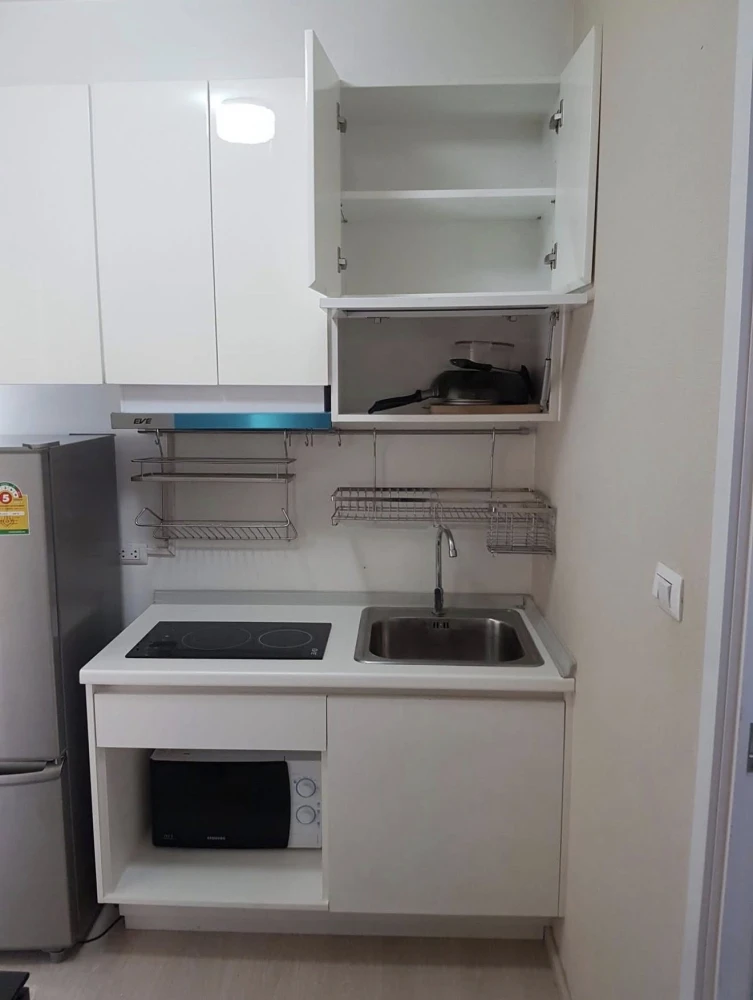 Plum Condo Park Rangsit for rent. Nice room, great location, fully furnished. Just bring your bags and move in!