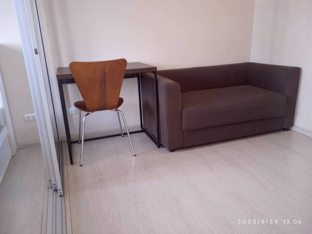 Plum Condo Park Rangsit for rent. Corner unit offering privacy. Fully furnished. Book now!