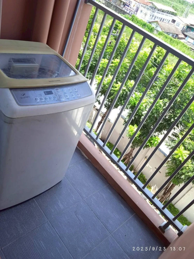 Plum Condo Park Rangsit for rent. Corner unit offering privacy. Fully furnished. Book now!