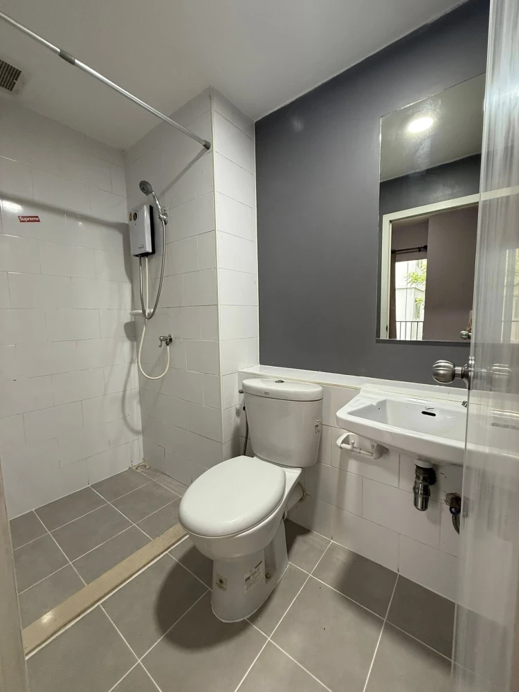 For rent: Plum Condo Park Rangsit Phase 3, 2nd floor, fully furnished room, ready to move in, reserve now, urgently.