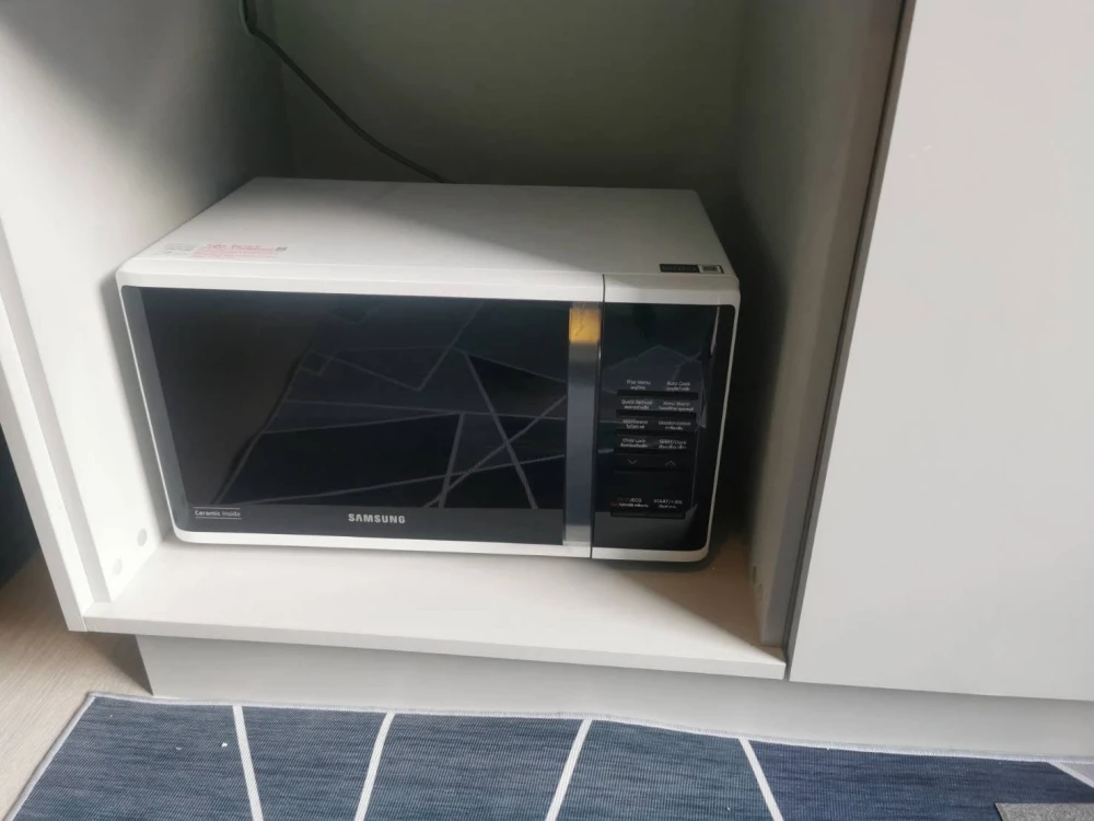 Plum Condo Ram 60 Interchange for rent. Good unit, not next to the garbage room, pleasant atmosphere, convenient access to the city.