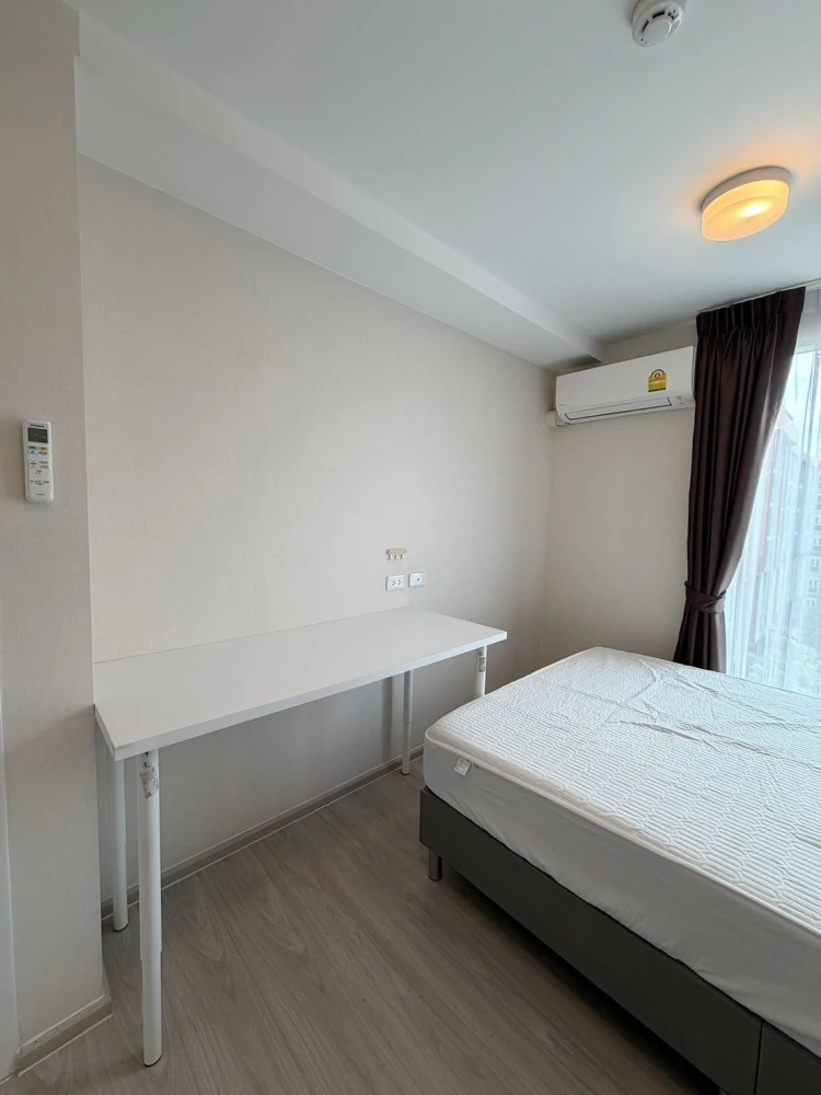 Plum Condo Ram 60 Interchange for rent, corner room with privacy, 6th floor, good location, full facilities, reserve now.