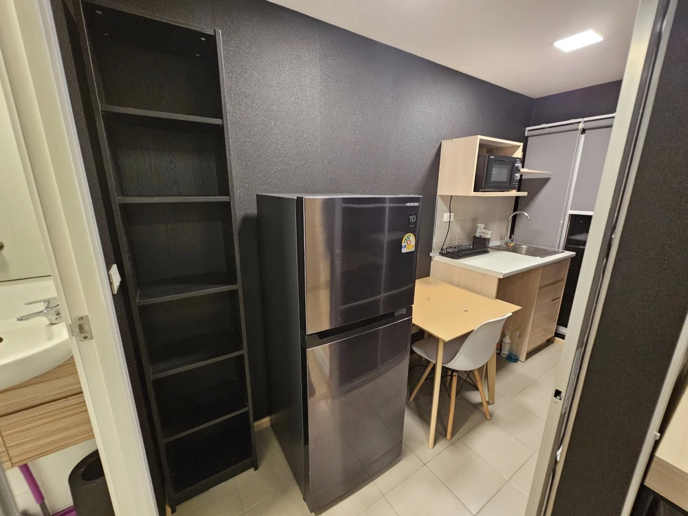 For rent: Plum Condo Rangsit Alive 1, 8th floor, fully furnished room, ready to move in. Interested? Hurry and reserve now. Urgent!