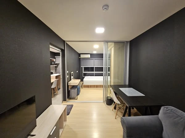 For rent: Plum Condo Rangsit Alive 1, 8th floor, fully furnished room, ready to move in. Interested? Hurry and reserve now. Urgent!