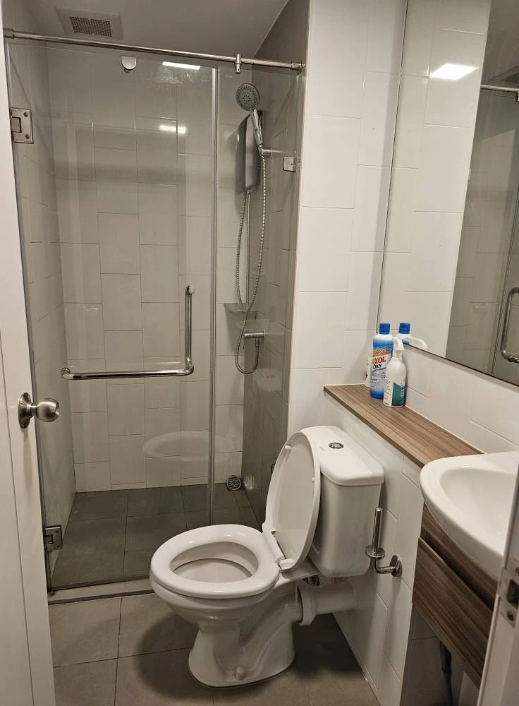 For rent: Plum Condo Rangsit Alive 1, 8th floor, fully furnished room, ready to move in. Interested? Hurry and reserve now. Urgent!