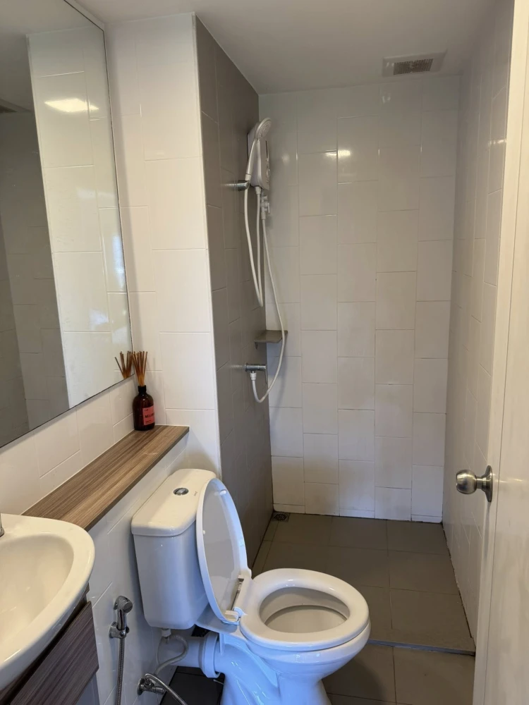 For rent: Plum Condo Rangsit Alive 2, 5th floor, outside view, fully furnished, book now, hurry!