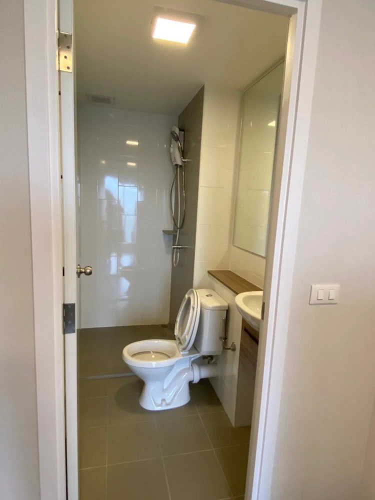 Plum Condo Rangsit Alive 2, 5th floor, for rent. Nice, fully furnished. Book now!