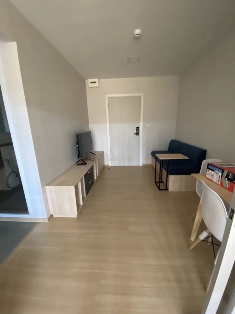 Plum Condo Rangsit Alive 2, 8th floor, for rent. A lovely unit with complete furnishings. Book now!