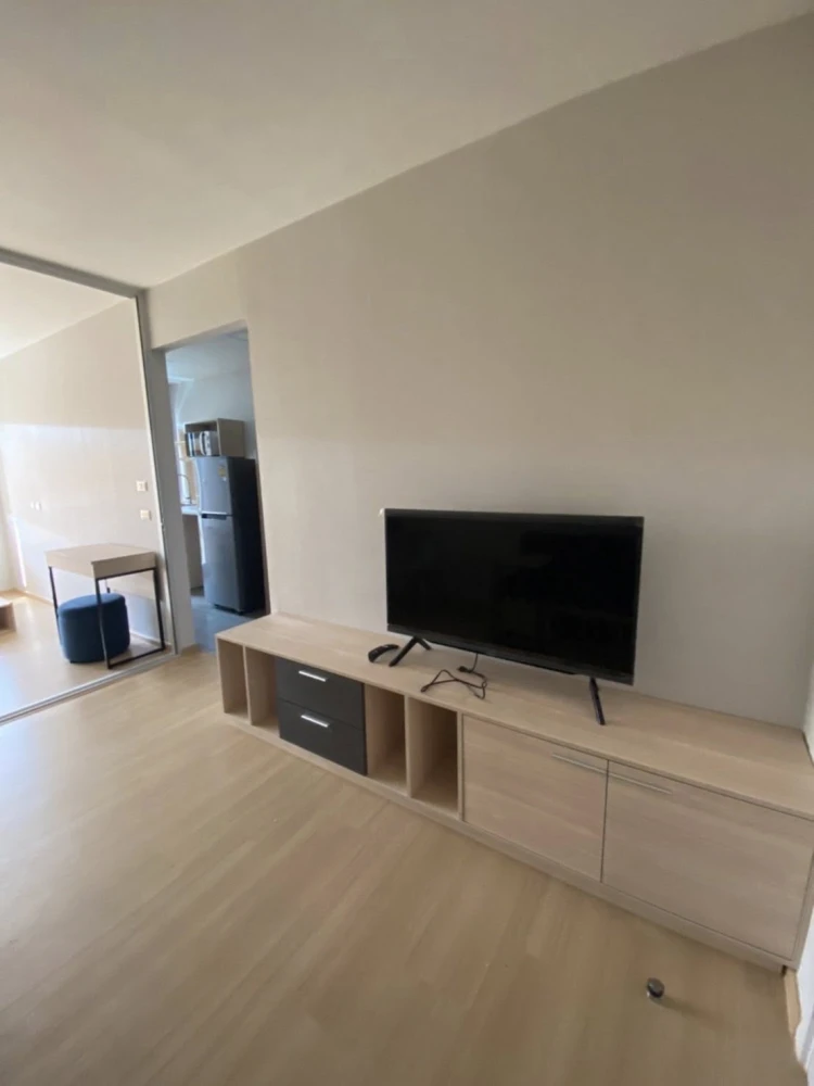 Plum Condo Rangsit Alive 2, 8th floor, for rent. A lovely unit with complete furnishings. Book now!