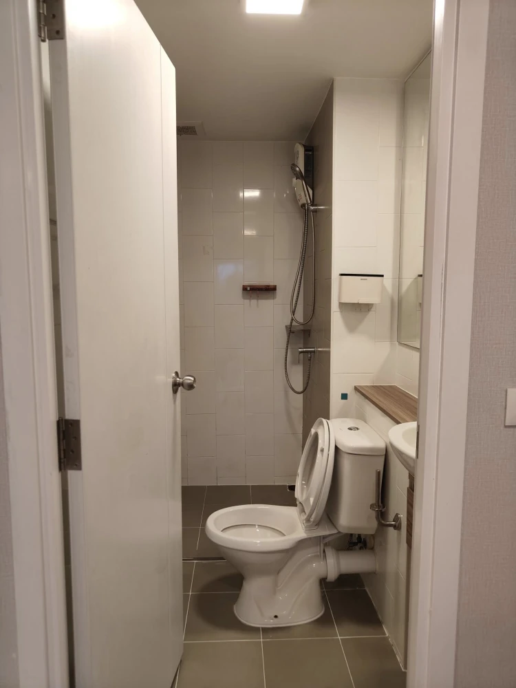 For rent Plum Condo Rangsit Alive 2, outside view, fully furnished room, ready to move in, book now, don't miss out.