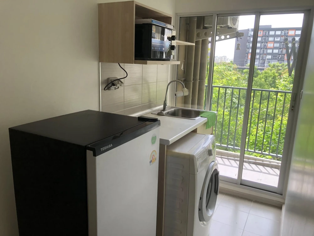 For rent: Plum Condo Rangsit Alive 2, a nice room, fully furnished, with a beautiful garden view. Book now.