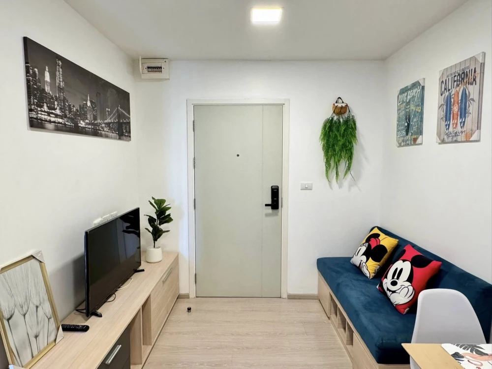 For rent: Plum Condo Rangsit Alive 2, corner room, not crowded, stylishly decorated, comes with washing machine, at a great price, hurry and book now!
