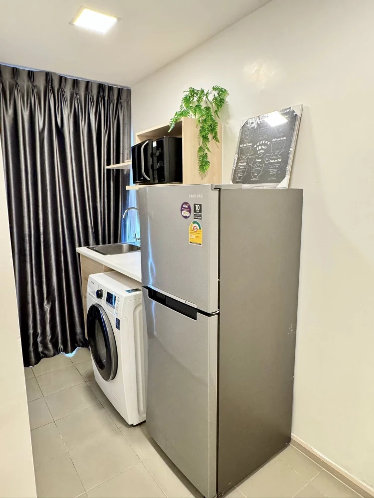 For rent: Plum Condo Rangsit Alive 2, corner room, not crowded, stylishly decorated, comes with washing machine, at a great price, hurry and book now!
