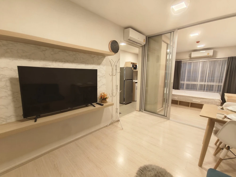 For rent: Plum Condo Rangsit Alive 2, a room decorated in a minimalist style, nice to live in, comes with complete furniture, just bring your bags and