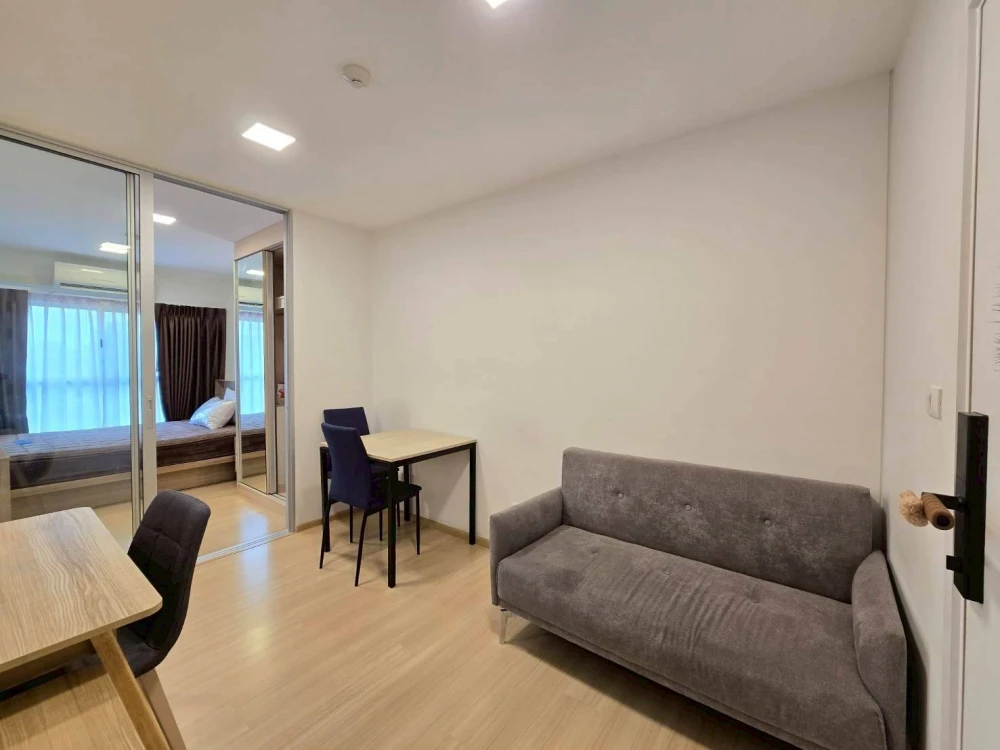 Plum Condo Rangsit Fresh for rent, 2nd floor, outside view, fully furnished, nice room, reserve now.