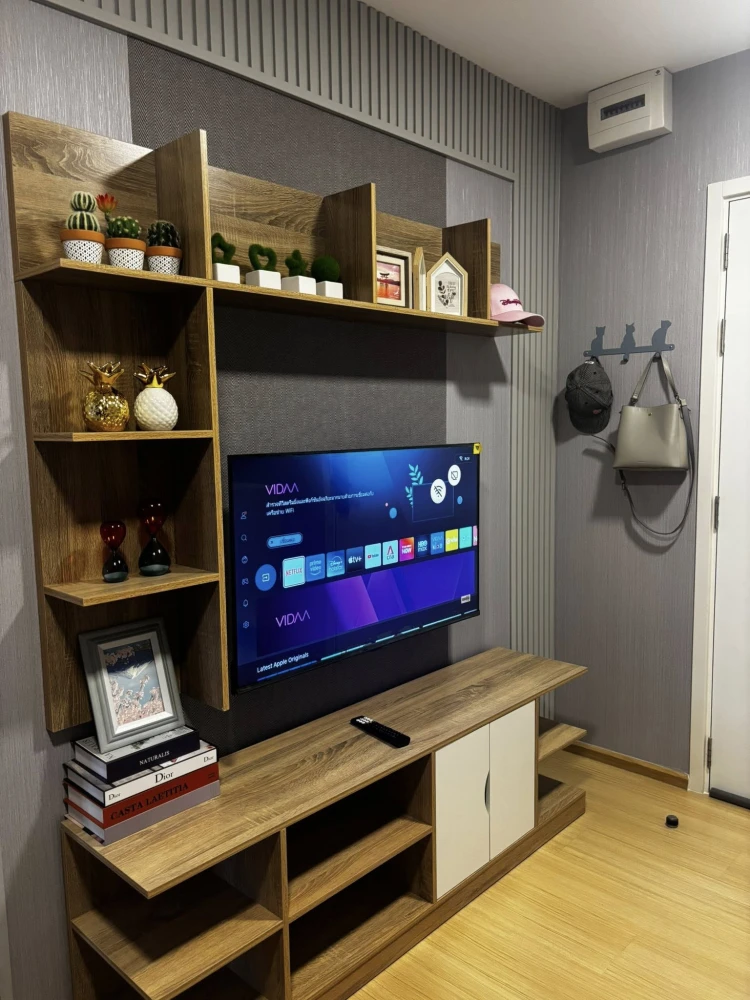 Plum Condo Rangsit Fresh for rent, a cozy room with a theme, well-built walls, and complete furniture. Reserve now!