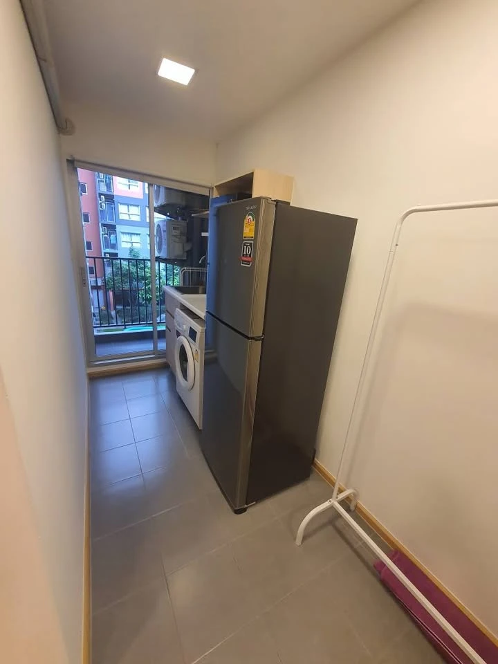 Plum Condo Rangsit Fresh for rent, corner room, provides privacy, comes with complete furniture, hurry and book now.