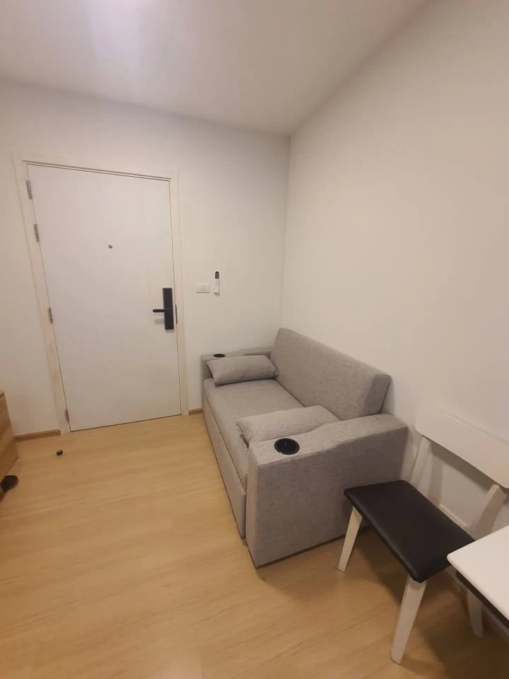 Plum Condo Rangsit Fresh for rent, corner room, provides privacy, comes with complete furniture, hurry and book now.