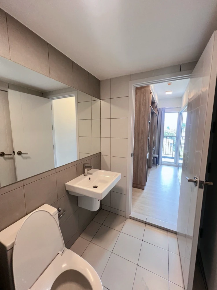 For rent Plum condo sukhumvit 62, 2 rooms ready to move in, furniture, electrical appliances included, book now before you miss out++