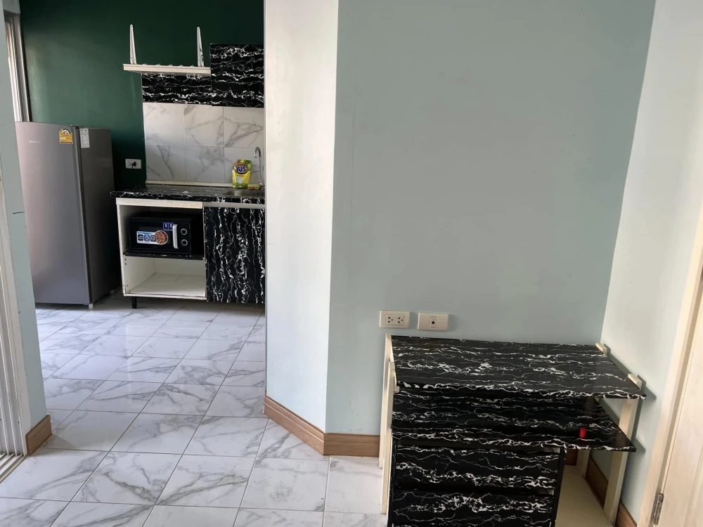Plum Condo for rent, Lat Phrao 101, separate bedroom and living room, tiled floor, easy to clean, beautiful, this price is a must hurry.